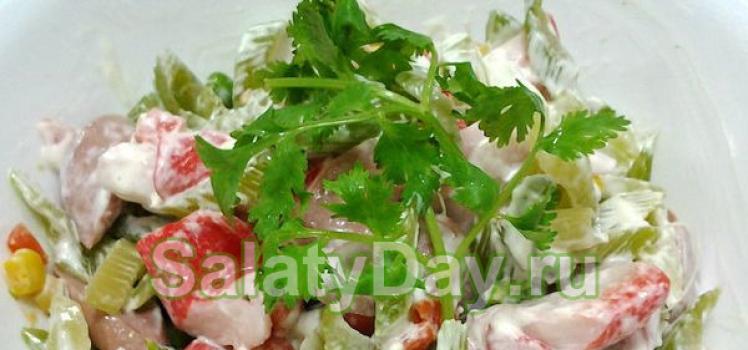 Salad with celery, peas and cucumber
